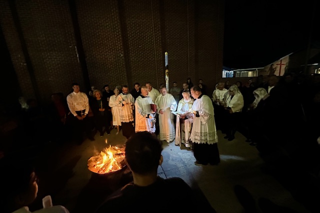 Easter Vigil - La Vigilia Pascual