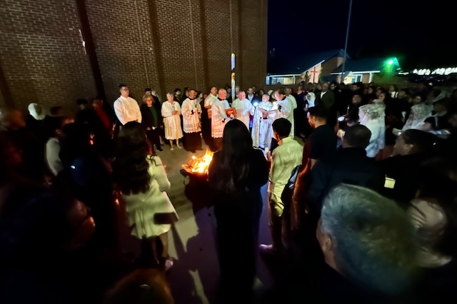 Easter Vigil - La Vigilia Pascual